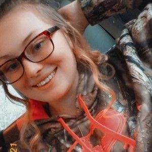 Meet your Posher, Alexis